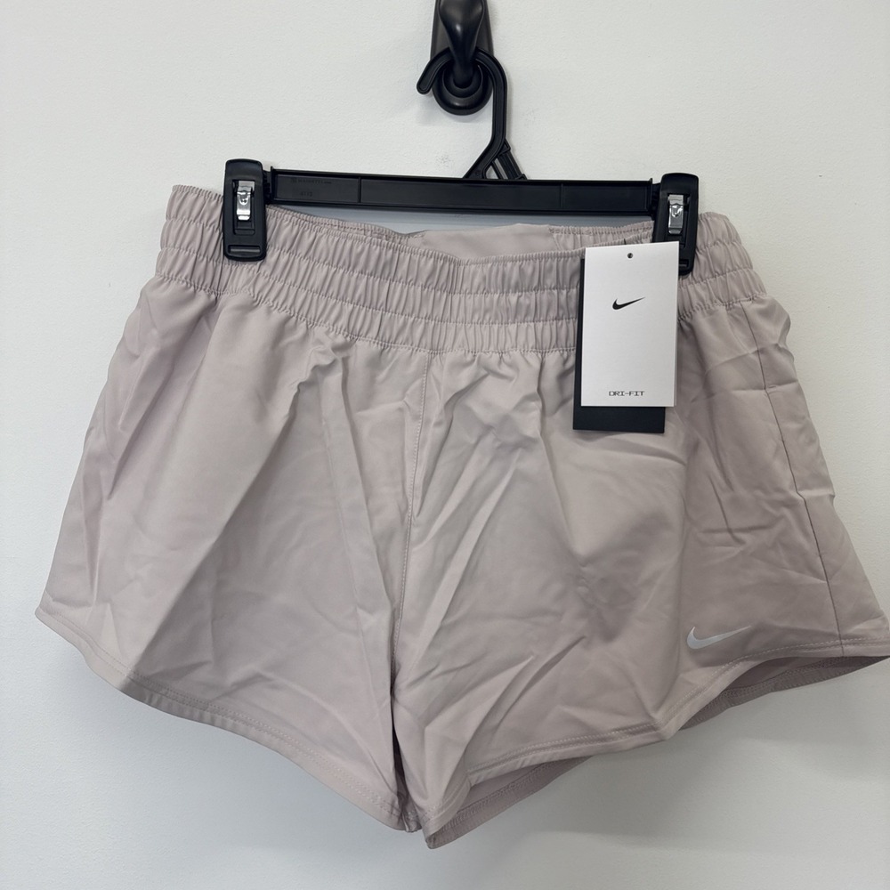 Nike One Women's 3" Dri-FIT High-Waisted Training Shorts (DX6010-019)  NWT SzMed